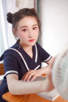 乌鸦嘴妙女郎